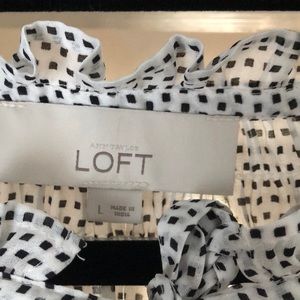 LOFT Tops - Ann Taylor loft blouse LOFT Tops - Ann Taylor loft blouse